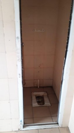 Zaqatalanın qapısız tualet, bazara çevrilən təhsil ocağı - RƏZALƏT