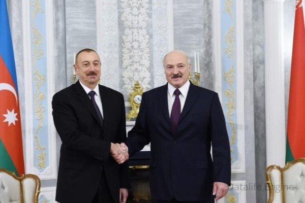 Prezident İlham Əliyev Lukaşenkonu təbrik etdi