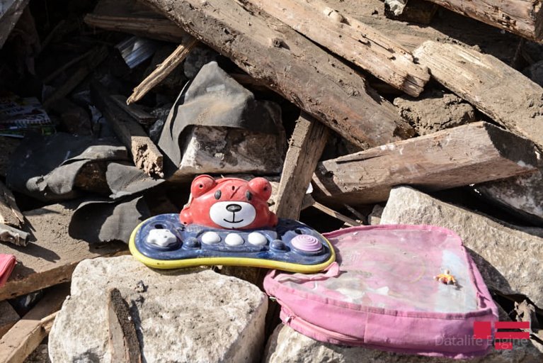 Erməni terrorunun hədəfi Gəncə şəhəri: raket düşən ərazi bir gün sonra - FOTOLENT