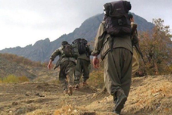 Ermənistan Dağlıq Qarabağa gətirdiyi PKK terrorçularına Azərbaycanın hərbi formasını geyindirir