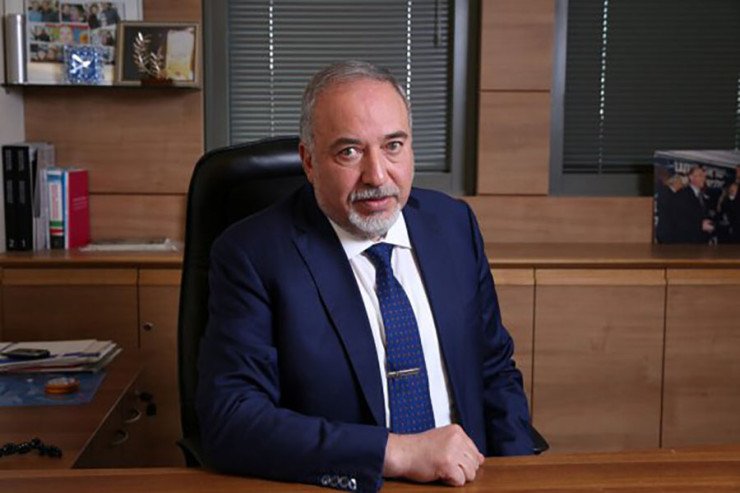 Qazaxda sel suları üçün nəzərdə tutulan kanal sıradan çıxıb. Lent.az-ın xəbərinə görə, rayonun Qarapapaq kəndini su basıb. Hazırda suyun qarşısının alınması istiqamətində işlər gedir. Qazaxda sel suları üçün nəzərdə tutulan kanal sıradan çıxıb. Lent.az-ın xəbərinə görə, rayonun Qarapapaq kəndini su basıb. Hazırda suyun qarşısının alınması istiqamətində işlər gedir.
