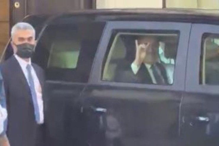 Çavuşoğlu ermənilərə "Bozqurd" göstərdi 
