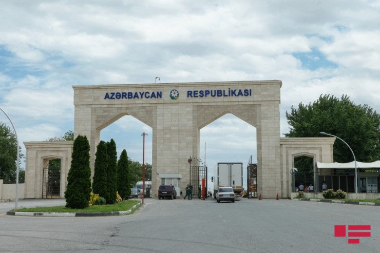 Azərbaycan-Rusiya sərhədində 2000 avtomobil gözləyir 