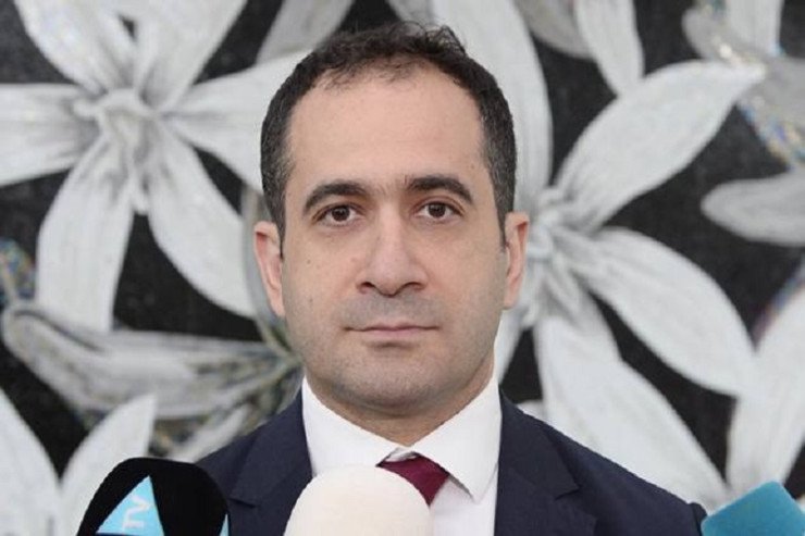 Elnur Əliyev nazir müavini vəzifəsindən azad edildi
