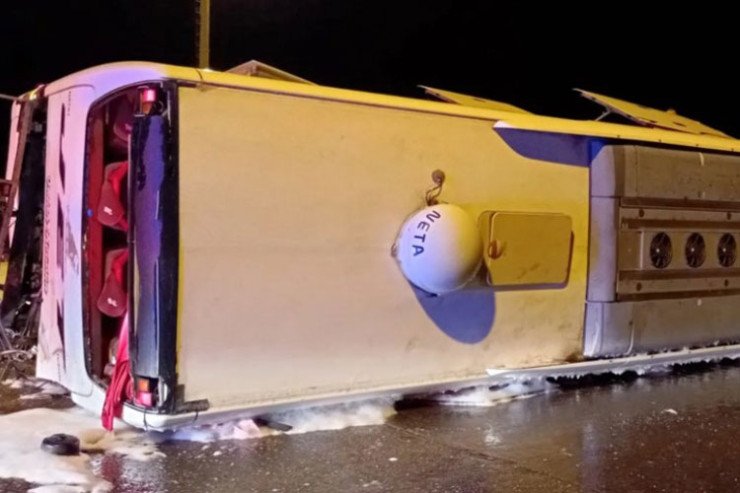 Türkiyədə avtobus aşdı-Ölənlər var