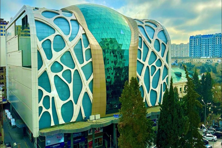 Bakıda ticarət mərkəzində bomba HƏYƏCANI: saxlanılan var