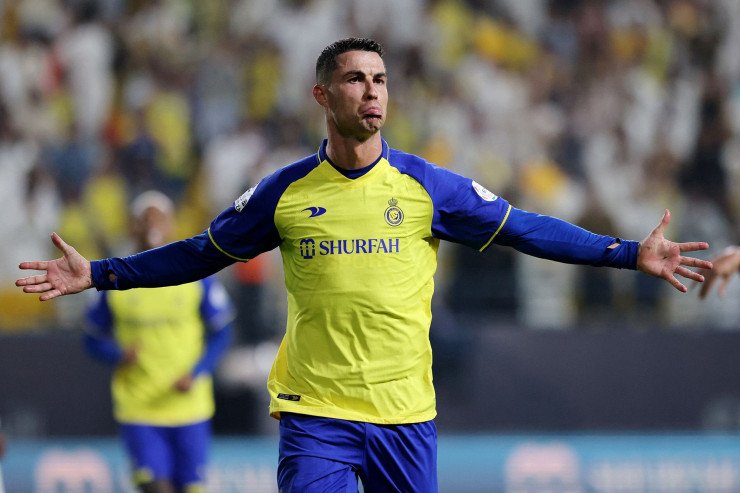 Ronaldo nə vaxt futboldan gedəcəyini AÇIQLADI Ronaldo nə vaxt futboldan gedəcəyini AÇIQLADI