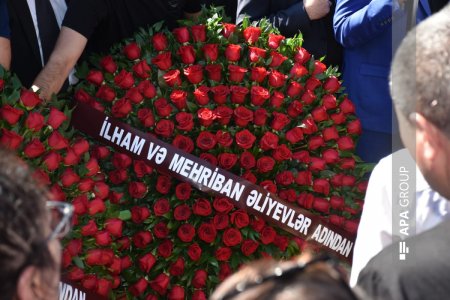 Qənirə Paşayeva son mənzilə belə yola salındı - FOTOLENT