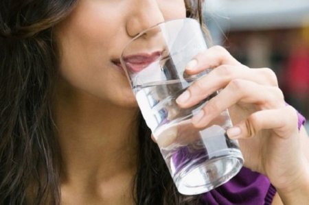 Uzun müddət su içməmək nələrə səbəb olur?