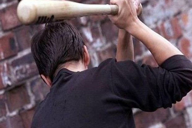 Arvadının qohumunu armaturla döyən şəxsə HÖKM OXUNDU Arvadının qohumunu armaturla döyən şəxsə HÖKM OXUNDU