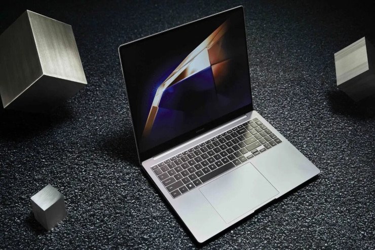 Samsung-un yeni noutbukunun qiyməti açıqlandı Samsung-un yeni noutbukunun qiyməti açıqlandı